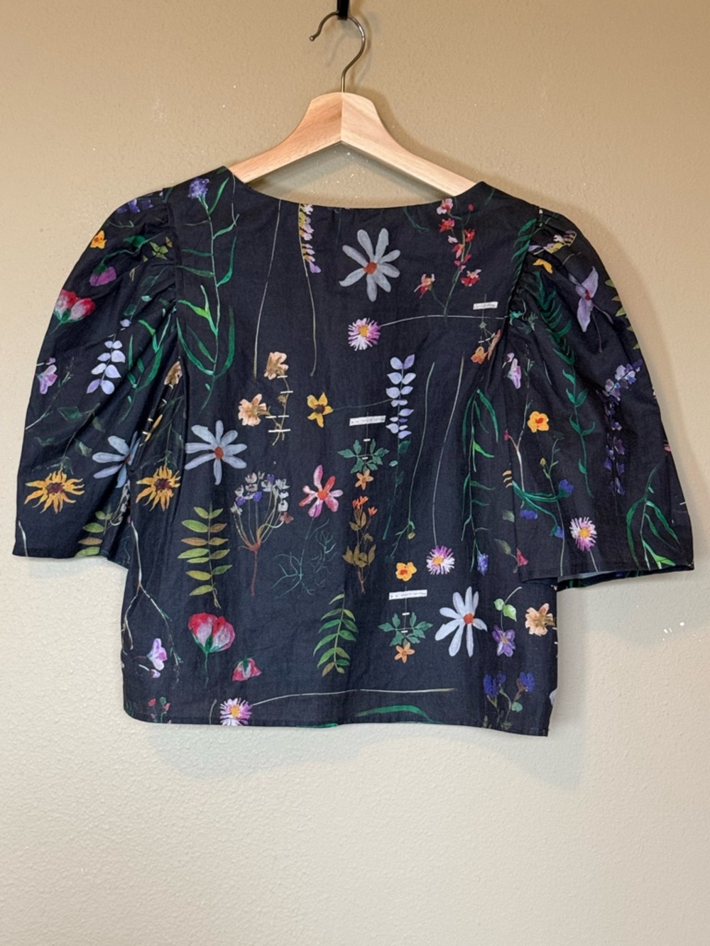 DAUPHINETTE Bleeding Hearts Linen Floral Bishop Sleeve Top Size 8 - Picture 4 of 8